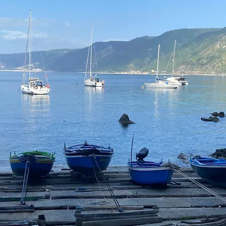 Konukevi Chianalea 3*