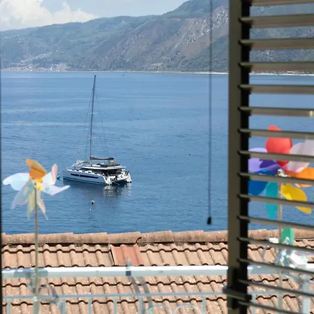 Chianalea Konukevi 3*